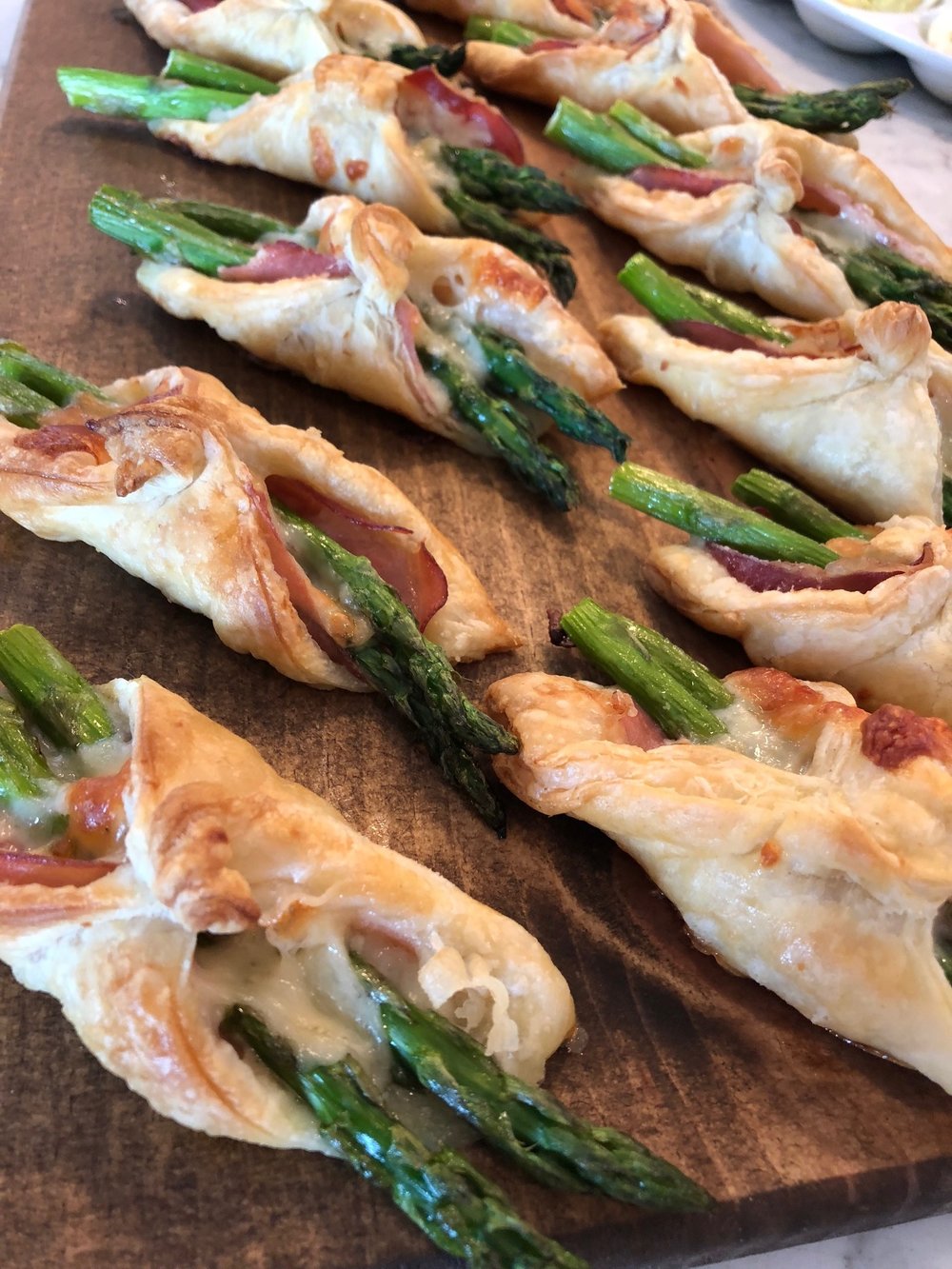 Puff Pastry Asparagus Parcels DeSocio in the Kitchen