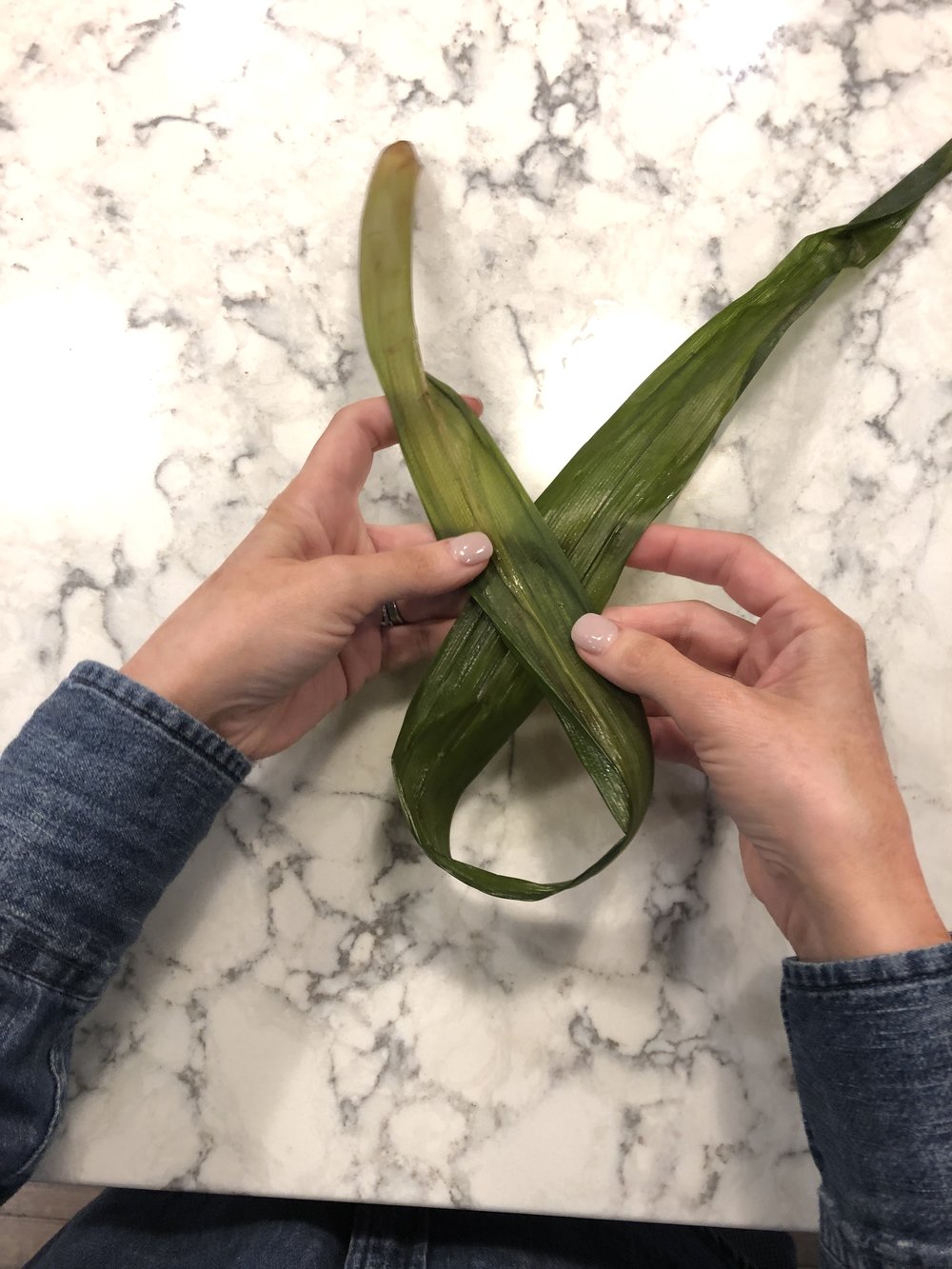 How to wrap Thai Pandan leaf chicken