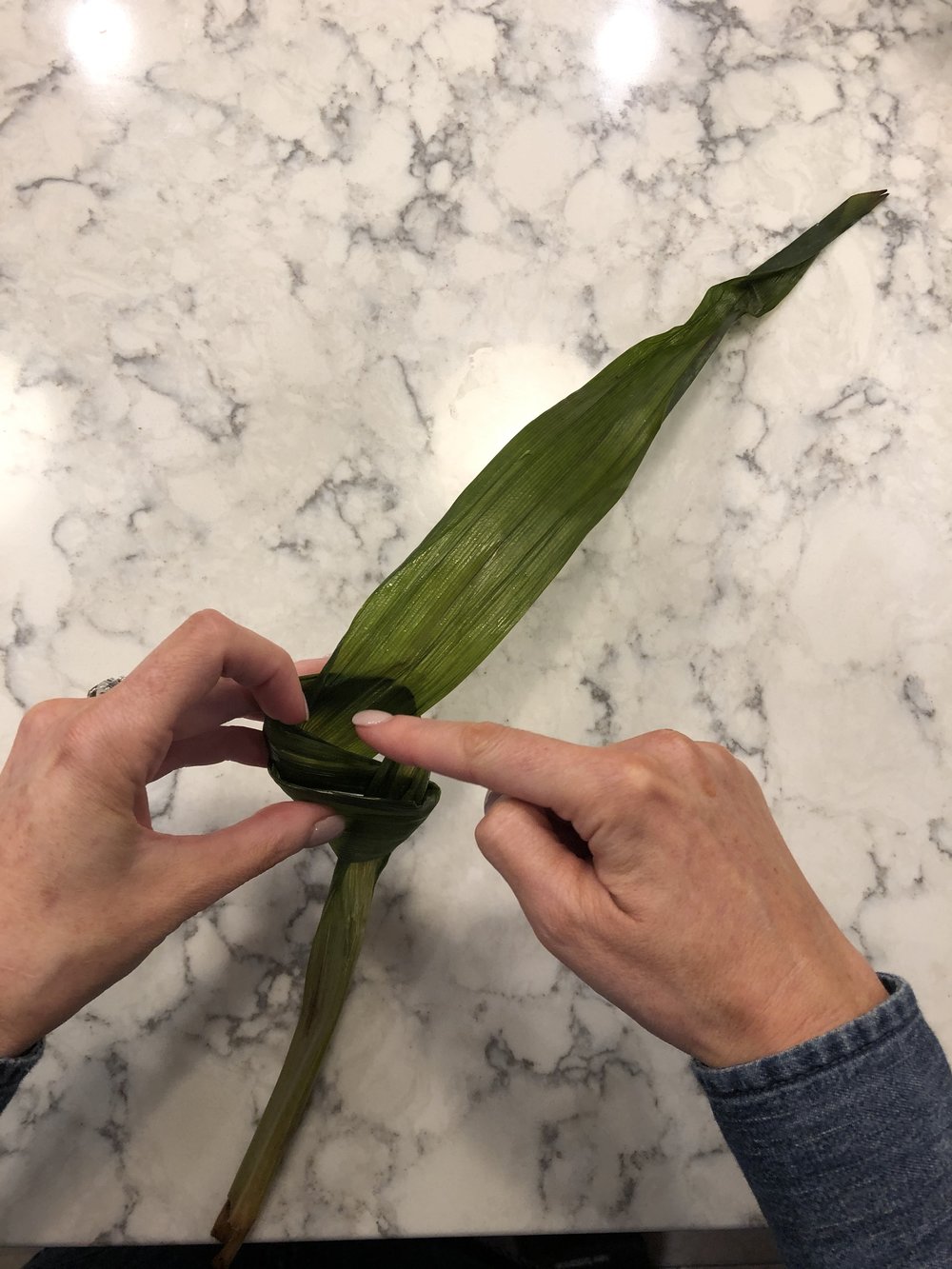 How to wrap Thai Pandan leaf chicken