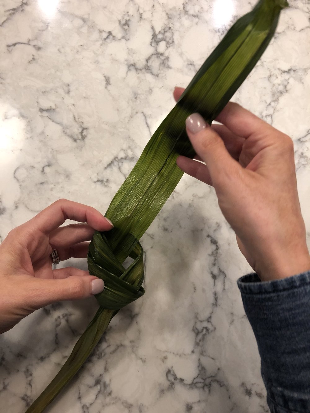 How to wrap Thai Pandan leaf chicken