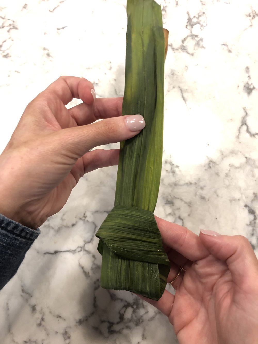 How to wrap Thai Pandan leaf chicken