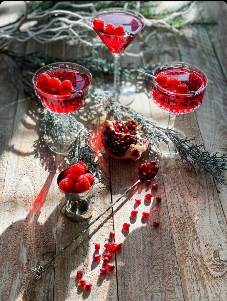 sparkling+pomegranate+raspberry+vodka+martini