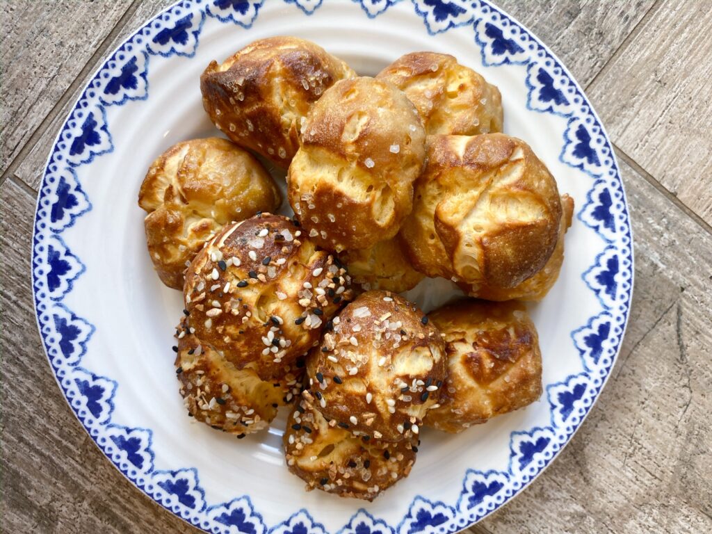 EASY PRETZEL BITES