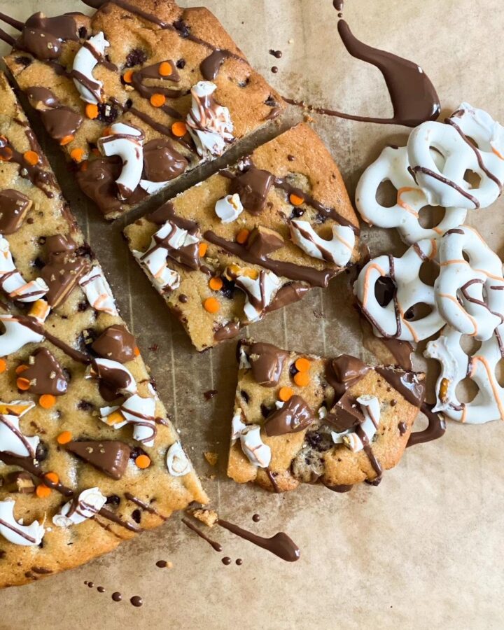 chocolate-chip-cookie-pizza